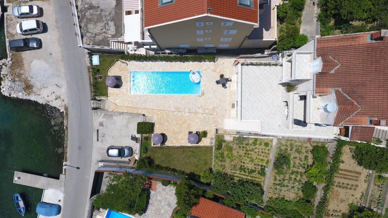 Apartments Pralas Mokošica Exteriör bild