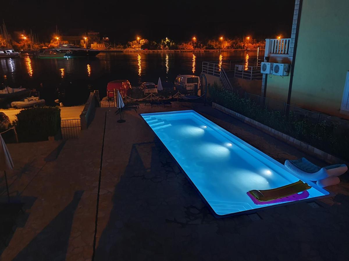 Apartments Pralas Mokošica Exteriör bild